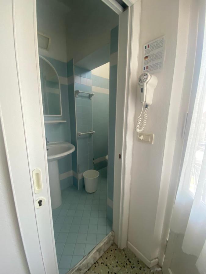 B&B Hotel Lucciola Cattolica Buitenkant foto