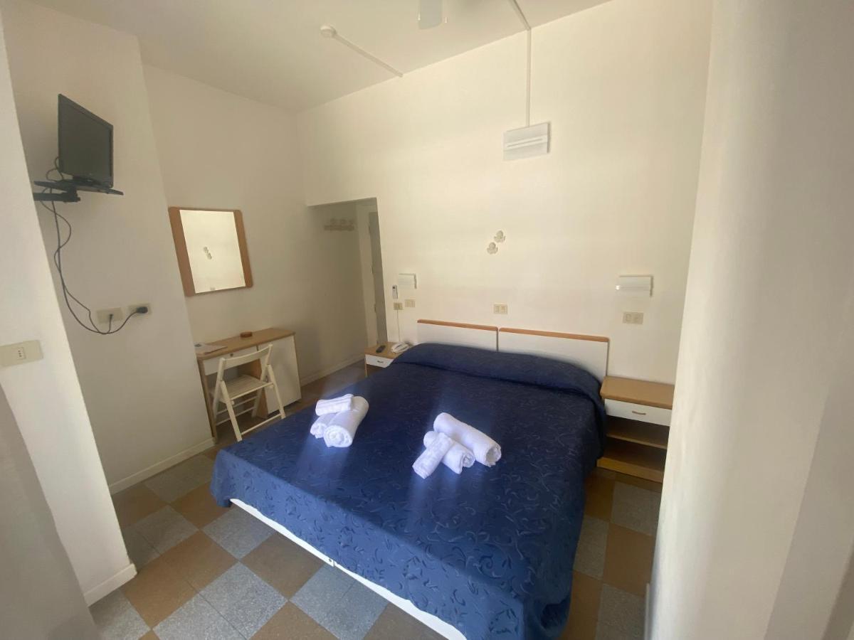 B&B Hotel Lucciola Cattolica Buitenkant foto