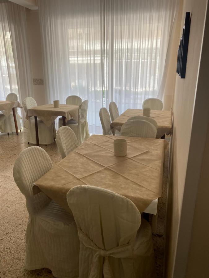 B&B Hotel Lucciola Cattolica Buitenkant foto