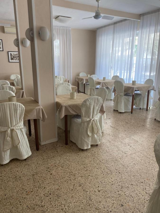 B&B Hotel Lucciola Cattolica Buitenkant foto